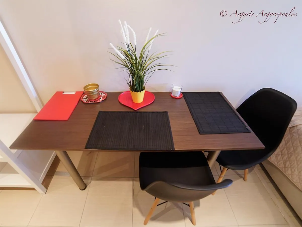 Aslanis Luxury Suites -Theme Studio Anatoli Selanik